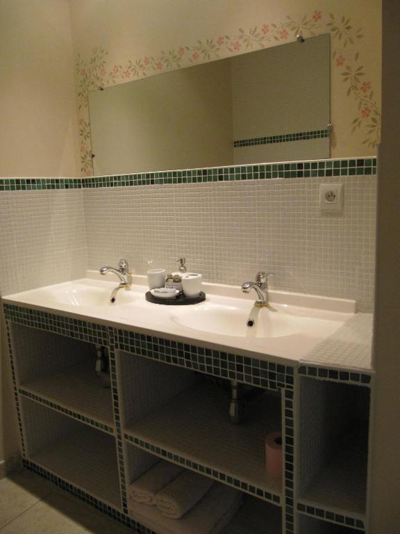 Hotel Le Castel Du Mont Boise Montboucher-sur-Jabron Pokój zdjęcie