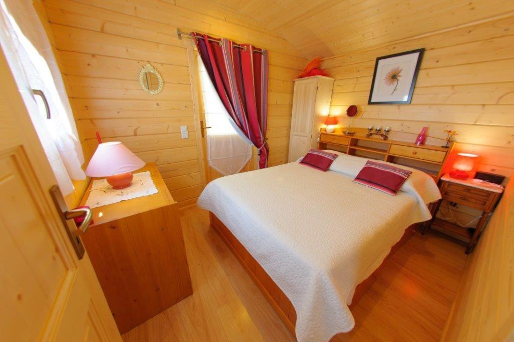 Hotel Le Castel Du Mont Boise Montboucher-sur-Jabron Zewnętrze zdjęcie